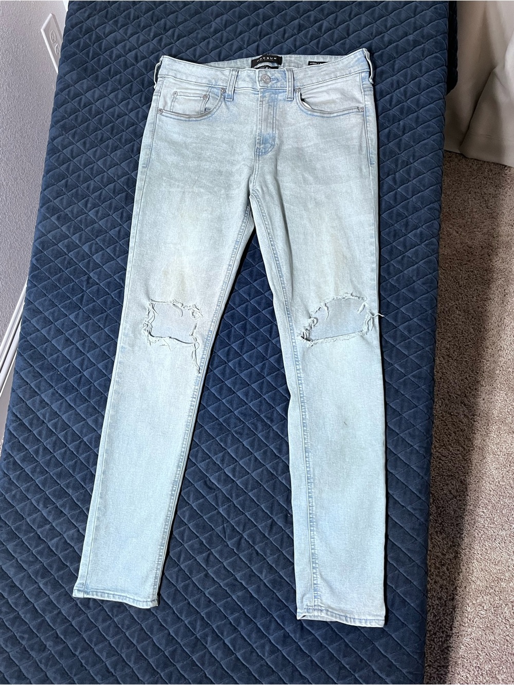 PacSun Light Blue Women's Skinny Jeans with Knee Distress - Active Stretch - 30